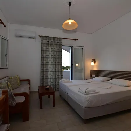 Morpheas Rooms Palaiochora Exterior photo