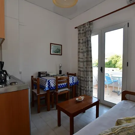 Morpheas Rooms Palaiochora Exterior photo